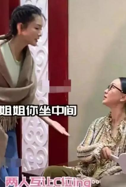 穿越民国看戏吃瓜257,戏里戏外，吃瓜群众见证历史变迁
