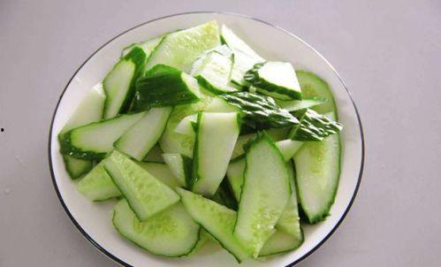 夏天吃绿宝瓜上火吗,绿宝瓜，吃它会上火吗？