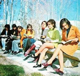 吃瓜头巾女,揭秘校园里的时尚潮流与个性魅力