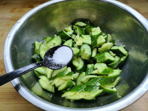 什么瓜适合做腌瓜丁吃,挑选最佳腌瓜丁的秘诀