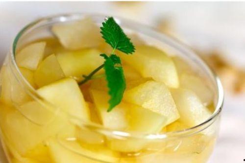 蜂蜜和白兰瓜能同时吃吗,蜂蜜与白兰瓜同食的适宜性探讨