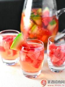 喝红酒吃瓜,品味生活新境界