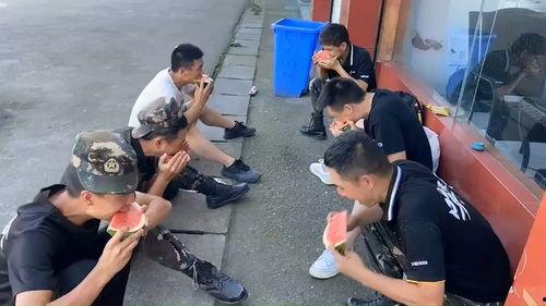 和教练吃瓜,揭秘体育圈那些不为人知的趣事