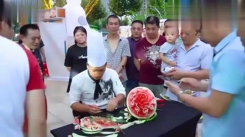 吃瓜群众正在围观