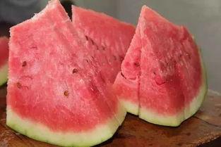 石头瓜如何快速切块吃,轻松切块，美味即刻享用