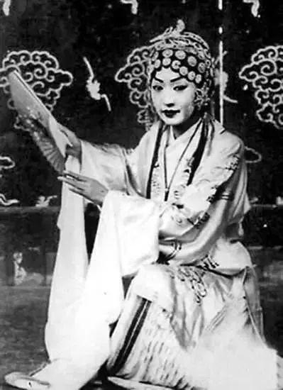 戏子姐姐吃瓜视频大全,娱乐圈幕后故事大揭秘