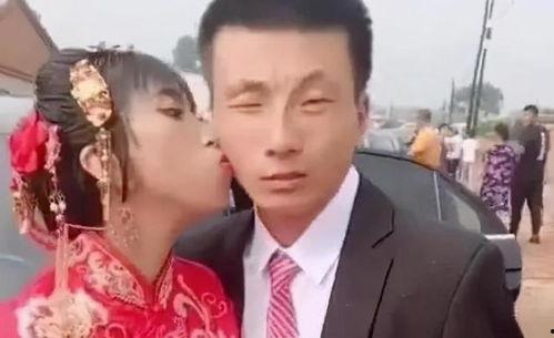 新娘蒙眼吃瓜视频,甜蜜瞬间引网友热议