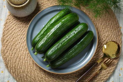 感染者吃瓜,感染者与病毒共舞的神秘故事